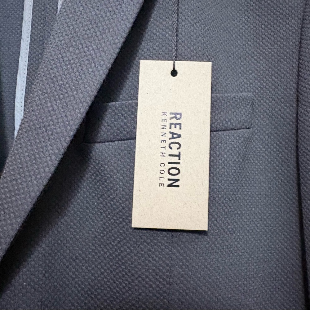 Kenneth Cole Men's Grey Textured Techni-Cole Two-Button Blazer 40 Reg NWT - Picture 6 of 7